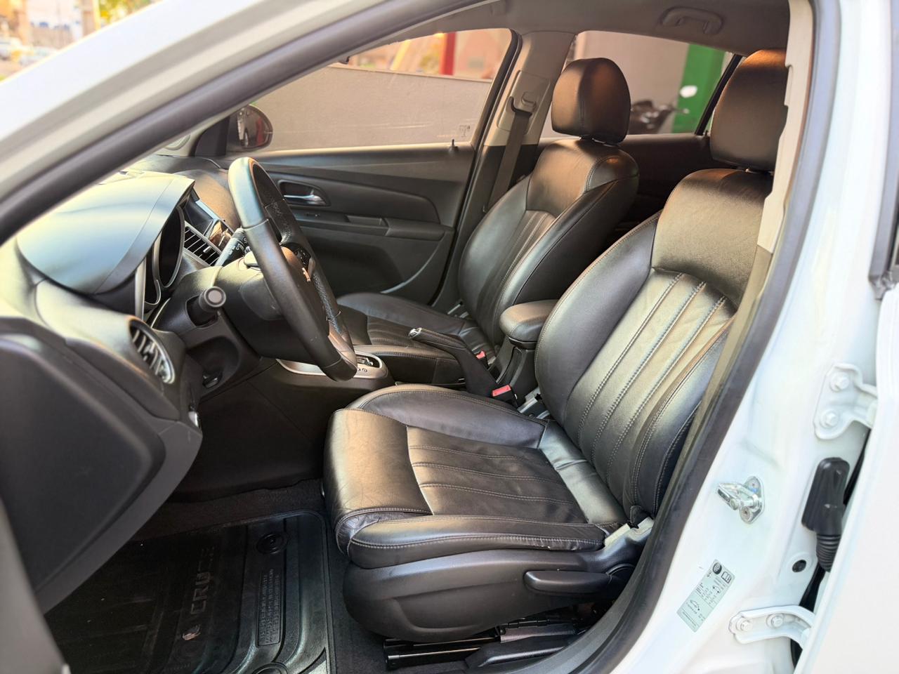 Chevrolet Cruze Hb Sport LT 1.8 16V Flexp. 5P Automático - foto 12