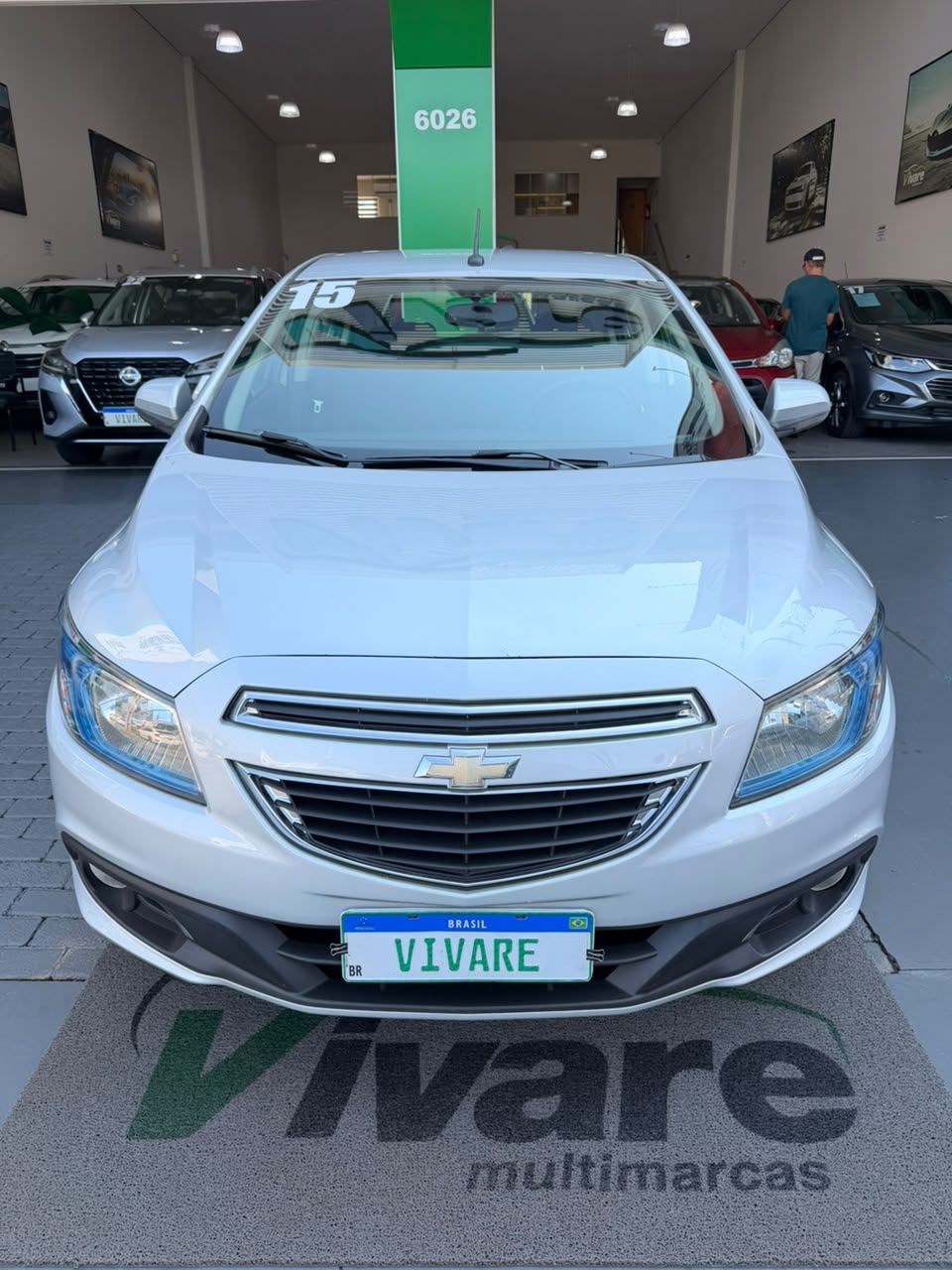 Chevrolet Onix Hatch LTZ 1.4 8V Flex Power Mec. 4P - foto 3