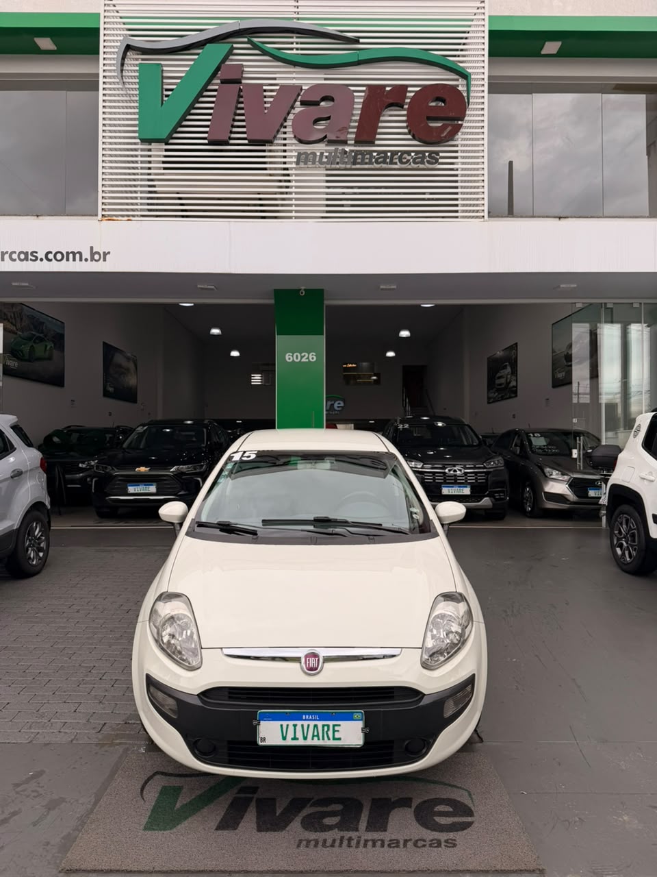 Fiat Punto, Attractive 1.4 Fire Flex 8V 5P - foto 3